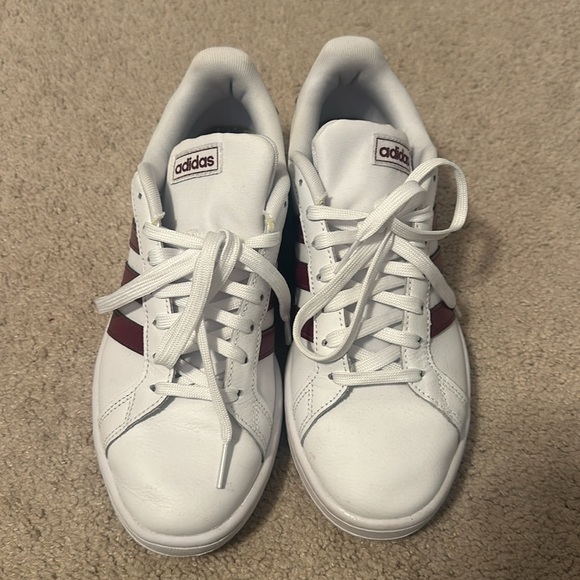 Adidas Burgundy Stripe Cloudfoam sneakers - Picture 5 of 8